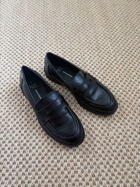 Black penny Loafers size 7 womens